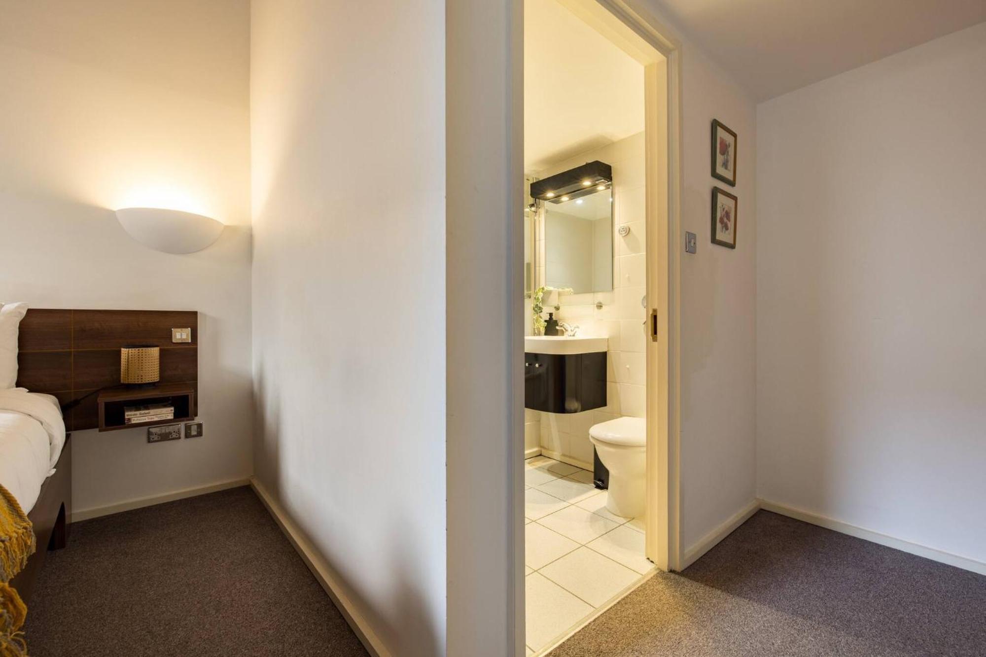 Wild Roses Serviced Apartments - Excel Warehouse 2 Londra Exterior foto
